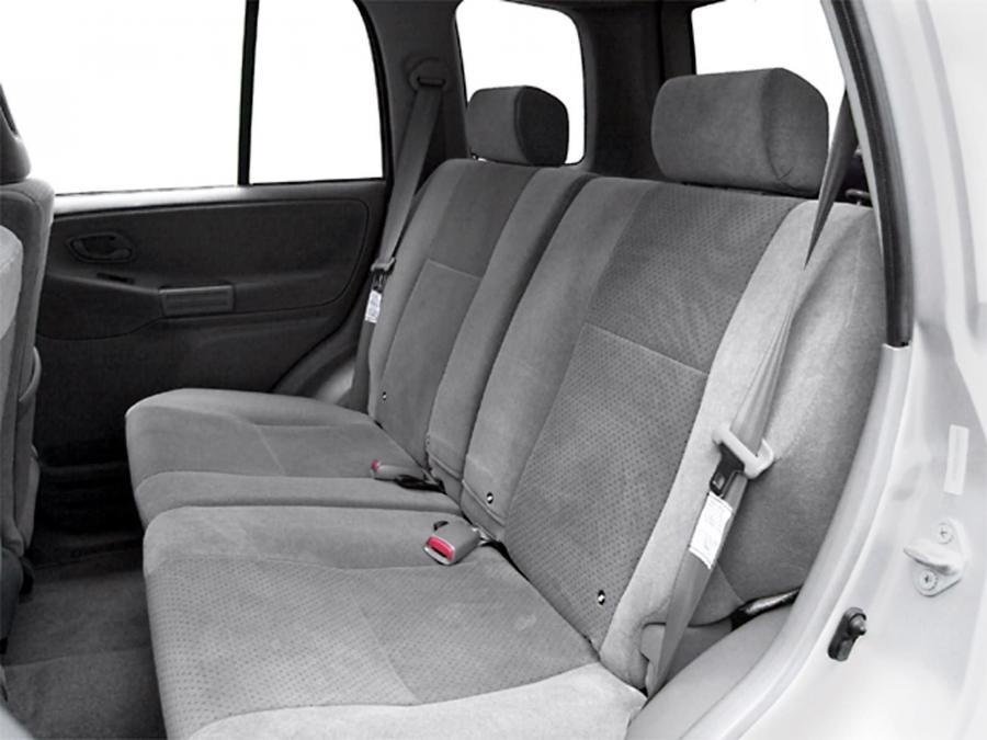  Suzuki Grand Vitara 2004 года  (фото 12 из 25)